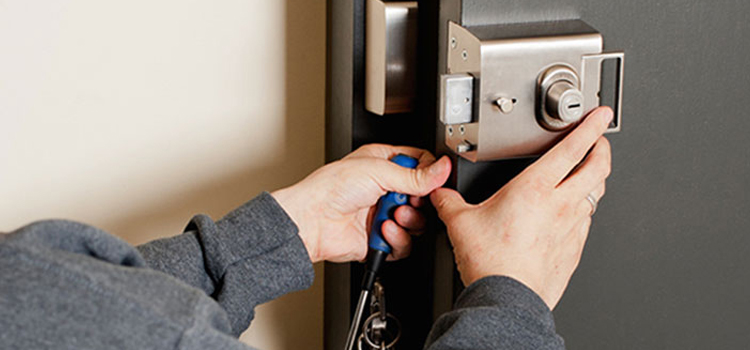 Deadbolt Lock Installation Salida